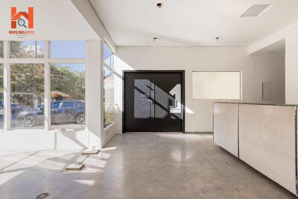 Casa/predio comercial na av. Henrique schaumann com 540m2 em