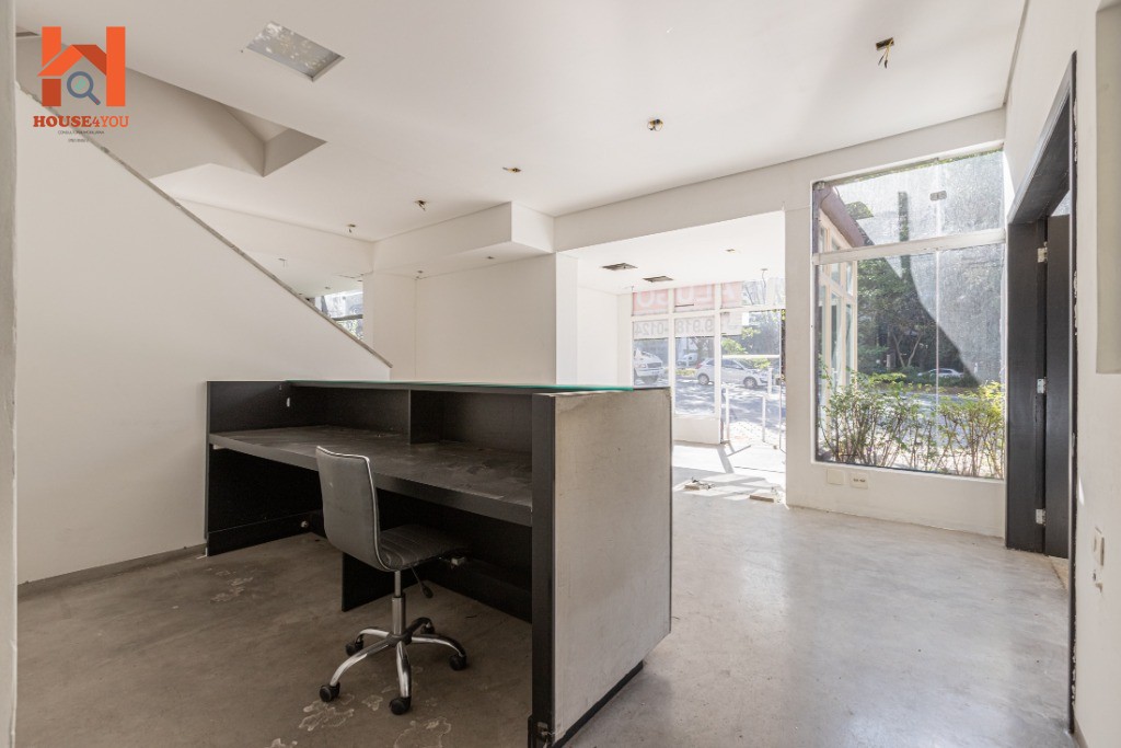 Casa/predio comercial na av. Henrique schaumann com 540m2 em