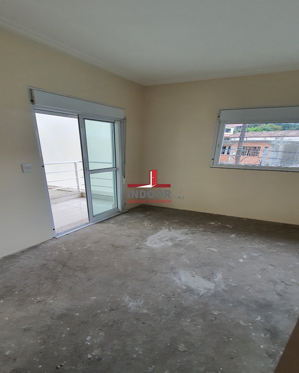 Imperdível oportunidade de adquirir casa com 3 quartos e 8 vagas de garagem no Lauzane Paulista, São Paulo-SP. Confira!