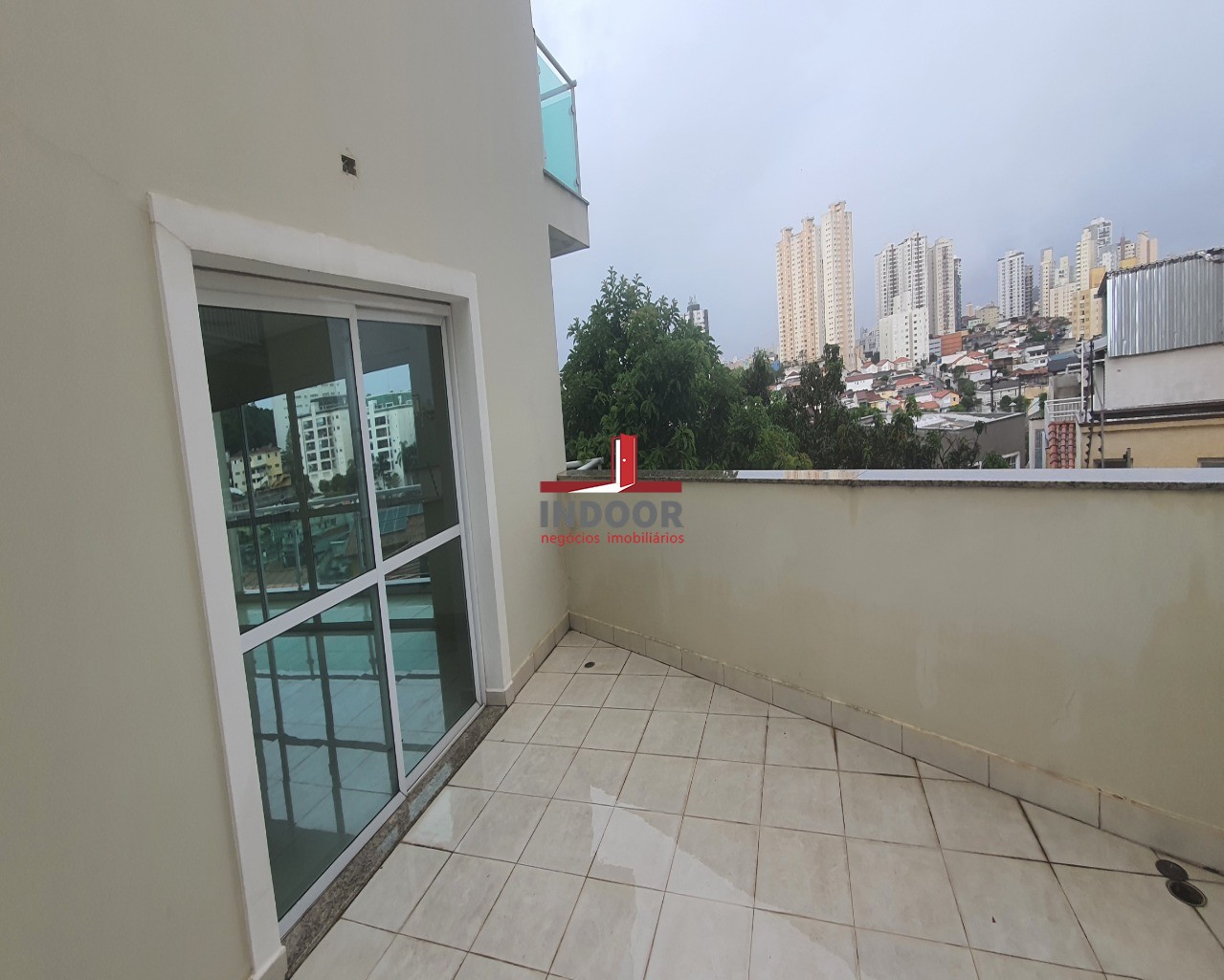 Imperdível oportunidade de adquirir casa com 3 quartos e 8 vagas de garagem no Lauzane Paulista, São Paulo-SP. Confira!