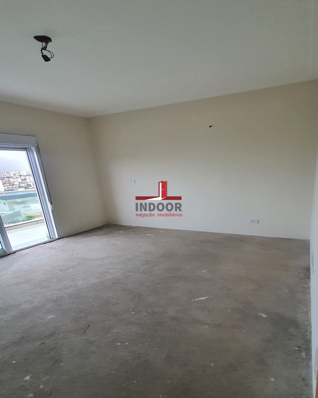 Imperdível oportunidade de adquirir casa com 3 quartos e 8 vagas de garagem no Lauzane Paulista, São Paulo-SP. Confira!