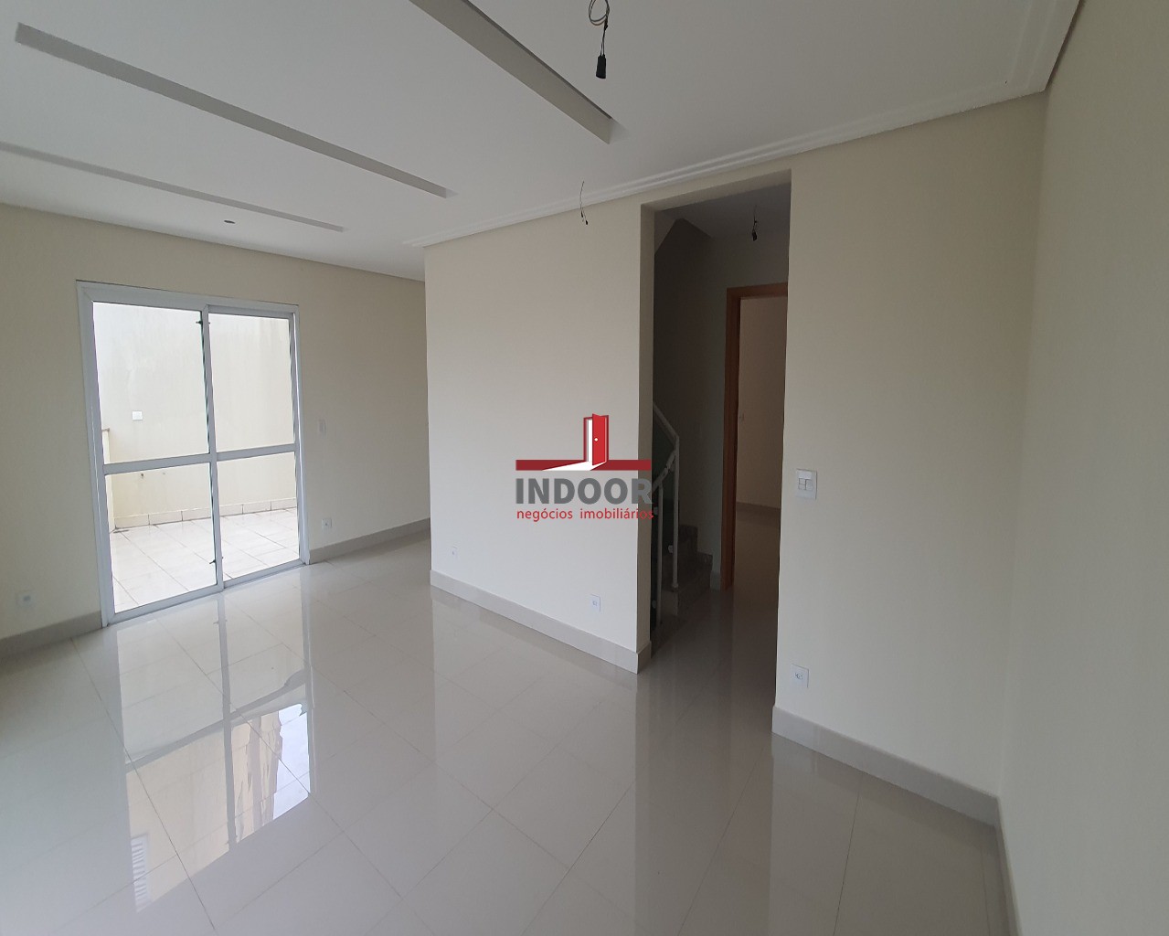 Imperdível oportunidade de adquirir casa com 3 quartos e 8 vagas de garagem no Lauzane Paulista, São Paulo-SP. Confira!