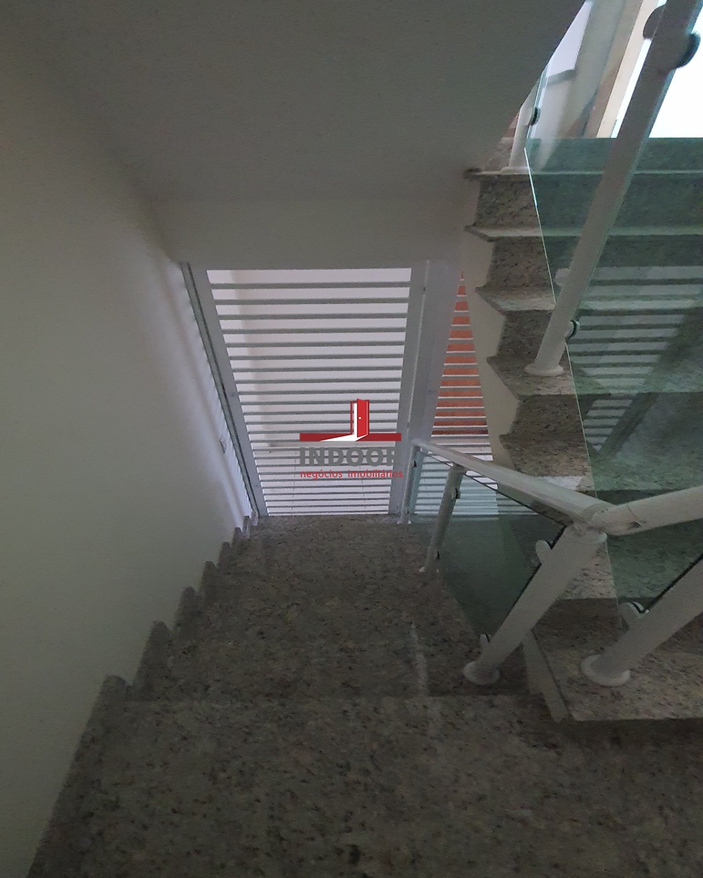 Imperdível oportunidade de adquirir casa com 3 quartos e 8 vagas de garagem no Lauzane Paulista, São Paulo-SP. Confira!