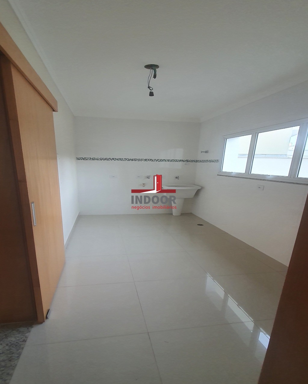 Imperdível oportunidade de adquirir casa com 3 quartos e 8 vagas de garagem no Lauzane Paulista, São Paulo-SP. Confira!