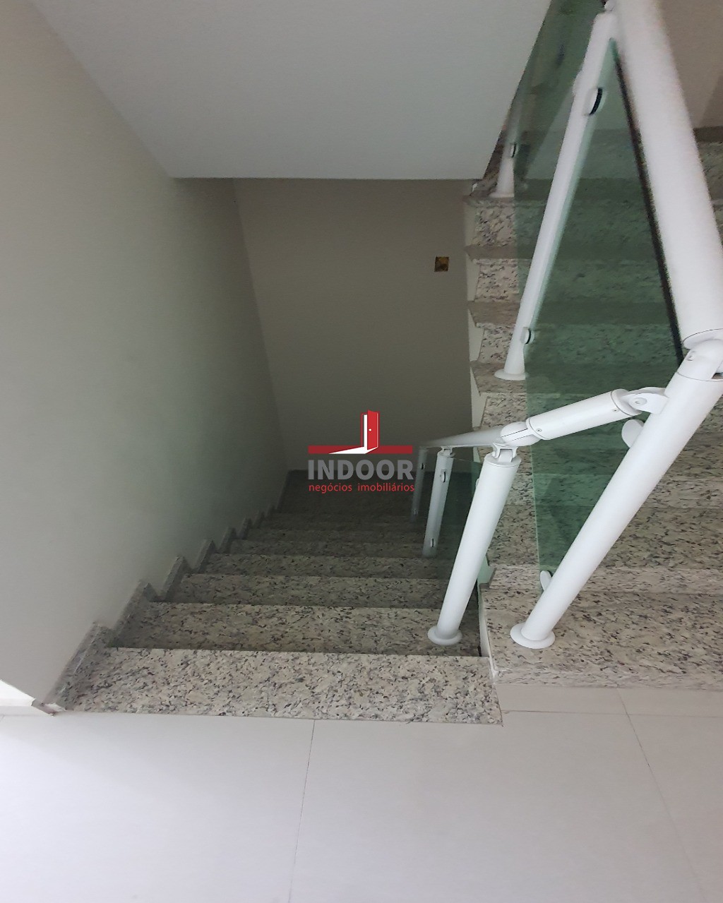 Imperdível oportunidade de adquirir casa com 3 quartos e 8 vagas de garagem no Lauzane Paulista, São Paulo-SP. Confira!