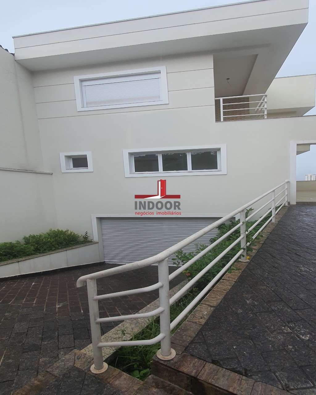Imperdível oportunidade de adquirir casa com 3 quartos e 8 vagas de garagem no Lauzane Paulista, São Paulo-SP. Confira!