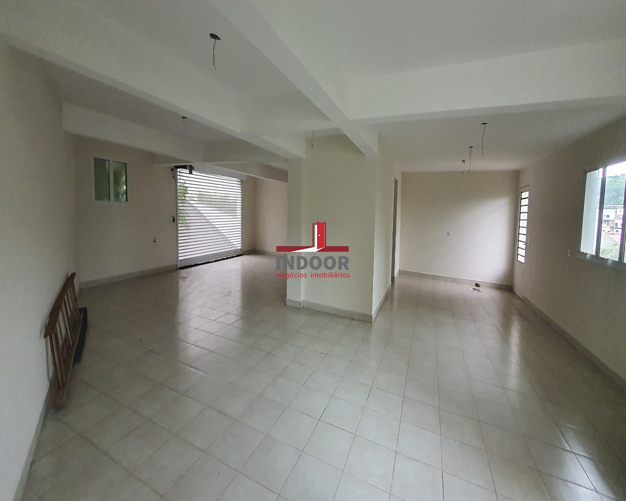 Imperdível oportunidade de adquirir casa com 3 quartos e 8 vagas de garagem no Lauzane Paulista, São Paulo-SP. Confira!