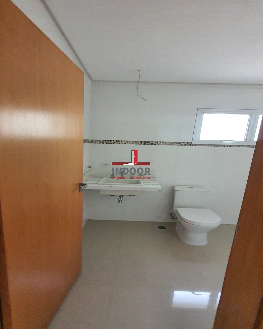 Imperdível oportunidade de adquirir casa com 3 quartos e 8 vagas de garagem no Lauzane Paulista, São Paulo-SP. Confira!