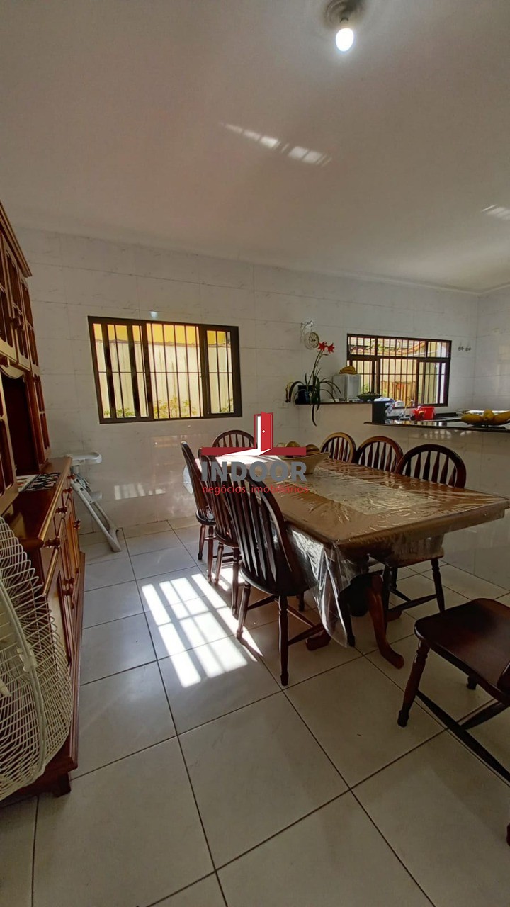Imóvel de luxo: Casa à venda em São Paulo-SP, Parque Mandaqui, com 3 quartos, 3 suítes e 250m² de área!