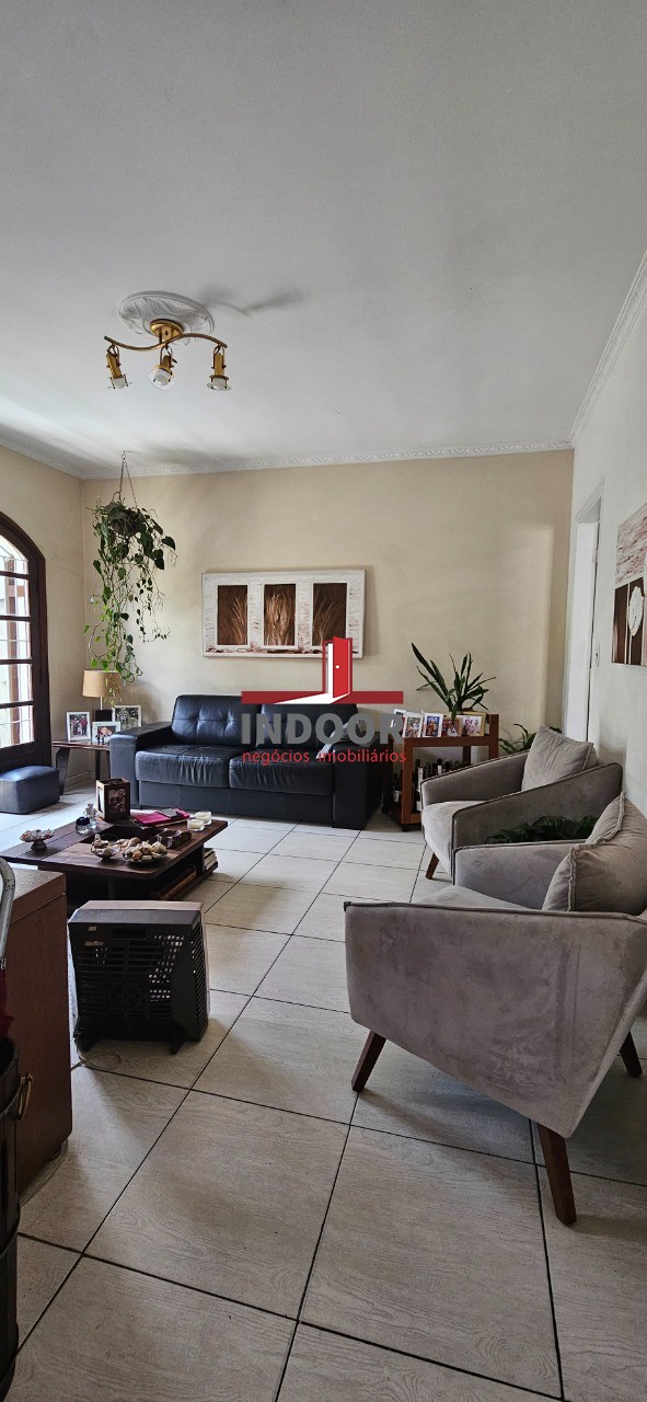 Casa, 3 quartos, 220 m² - Foto 2