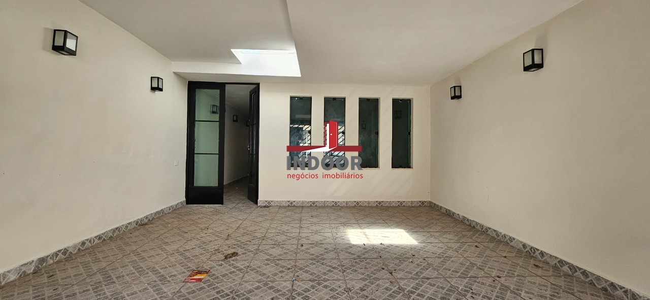 Casa, 3 quartos, 240 m² - Foto 2
