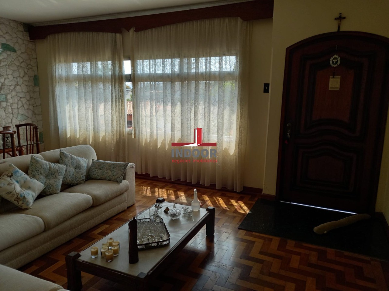 Casa, 3 quartos, 180 m² - Foto 1