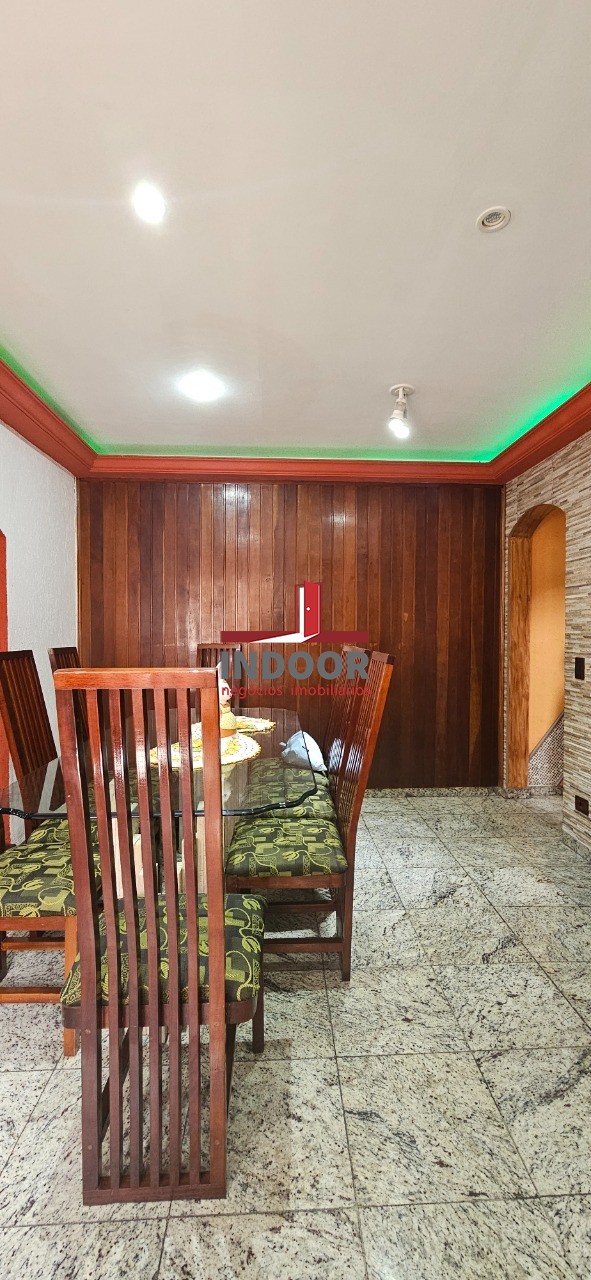 Casa, 3 quartos, 210 m² - Foto 8