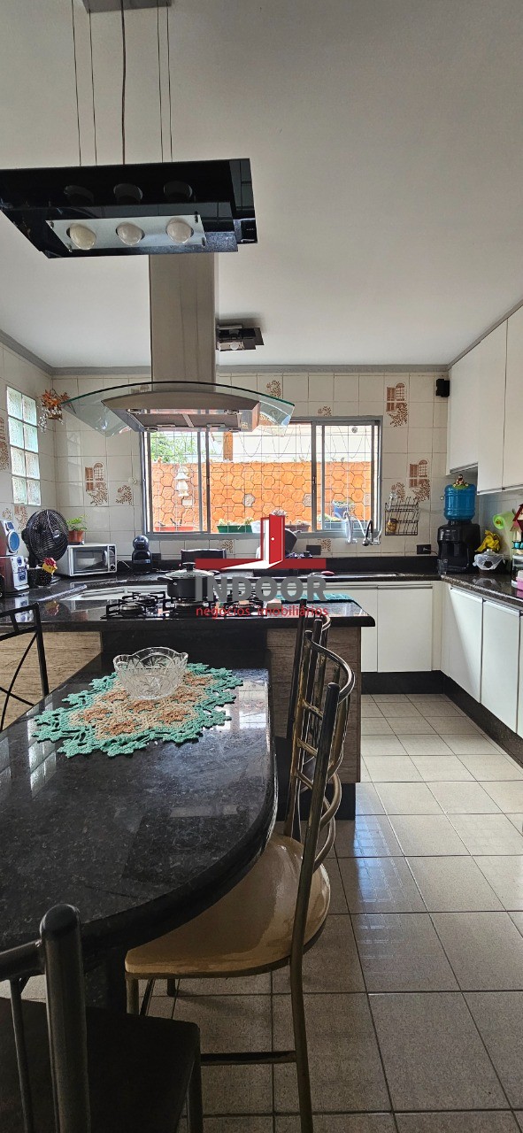 Casa, 3 quartos, 210 m² - Foto 14