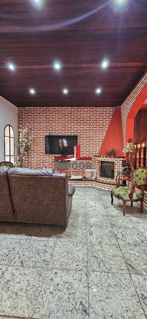 Casa, 3 quartos, 210 m² - Foto 4