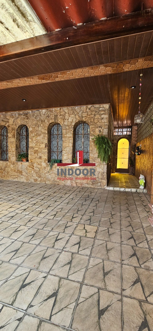 Casa, 3 quartos, 210 m² - Foto 2