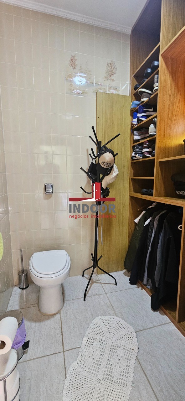 Casa, 3 quartos, 240 m² - Foto 33
