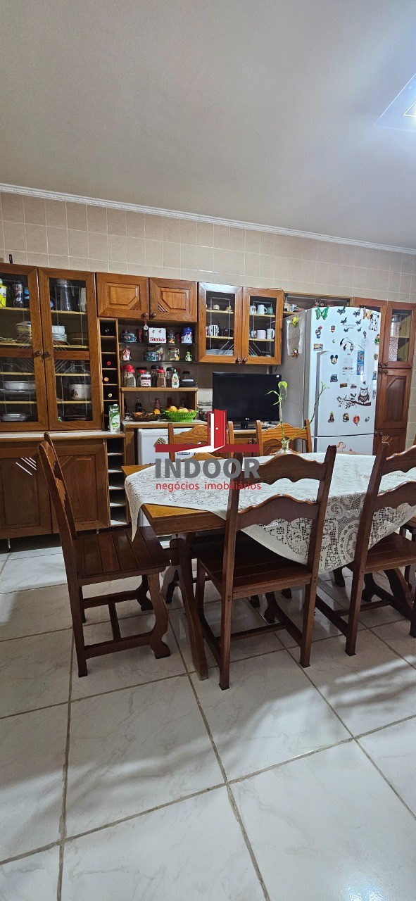 Casa, 3 quartos, 240 m² - Foto 20