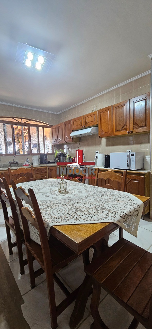 Casa, 3 quartos, 240 m² - Foto 22