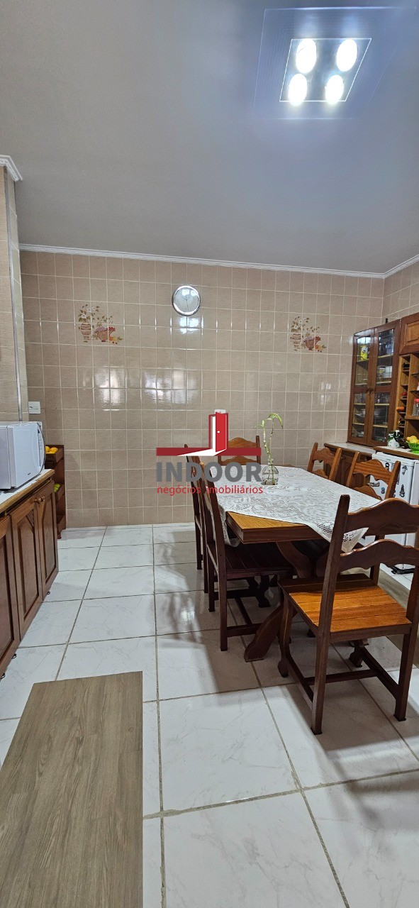Casa, 3 quartos, 240 m² - Foto 24
