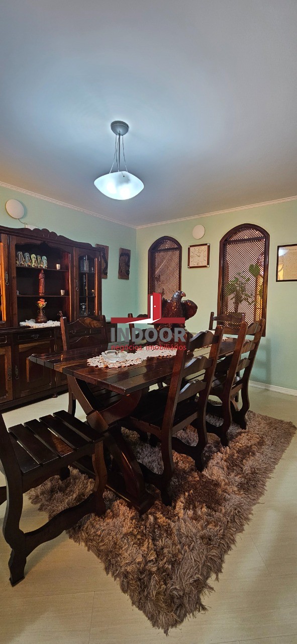 Casa, 3 quartos, 240 m² - Foto 8