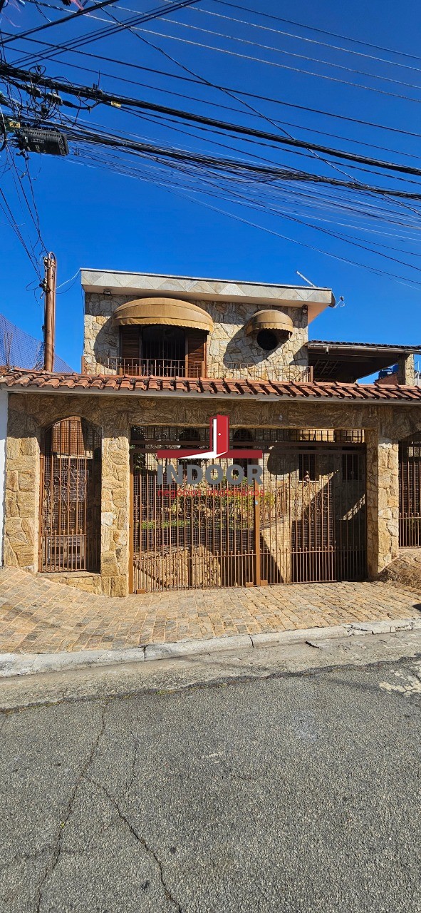 Casa, 3 quartos, 240 m² - Foto 1