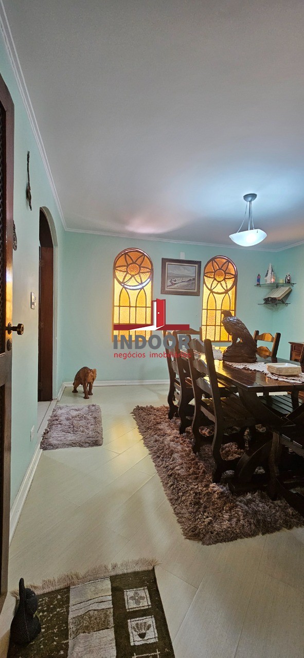 Casa, 3 quartos, 240 m² - Foto 4