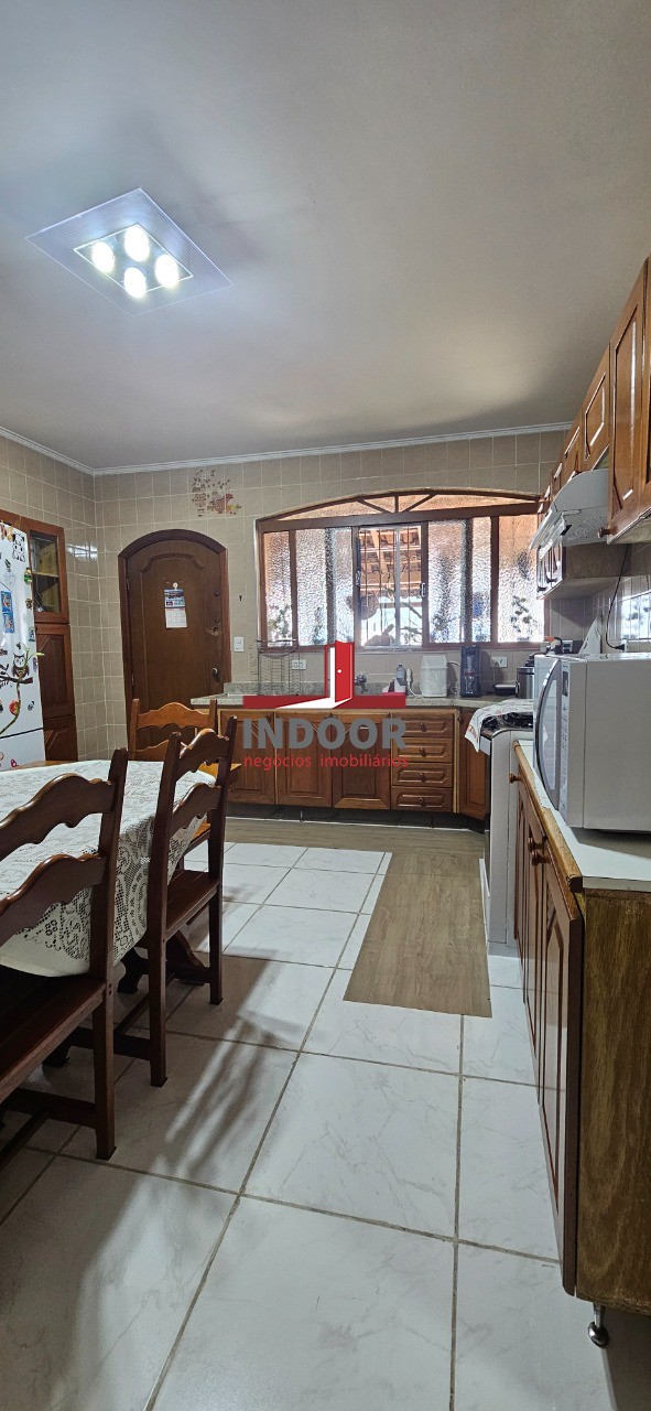 Casa, 3 quartos, 240 m² - Foto 21