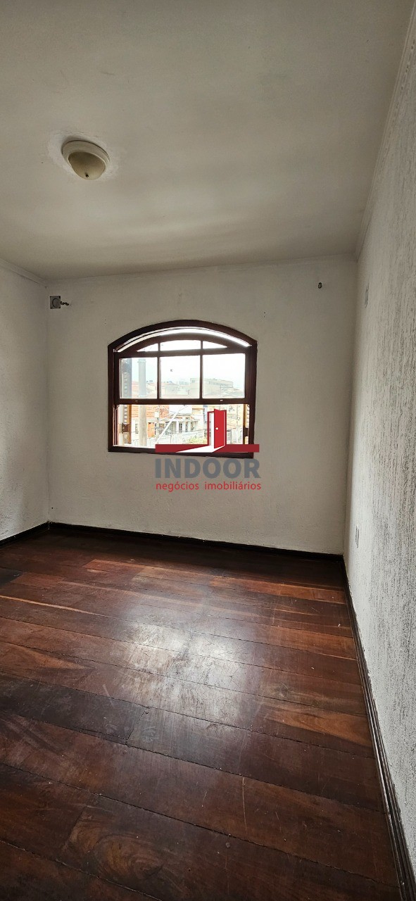 Casa para locação na Vila Aurora: 2 suítes, 2 vagas 140m² - São Paulo-SP.