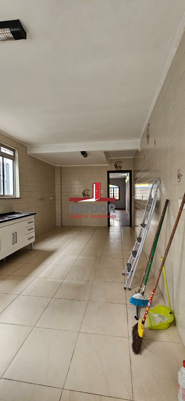 Casa para locação na Vila Aurora: 2 suítes, 2 vagas 140m² - São Paulo-SP.