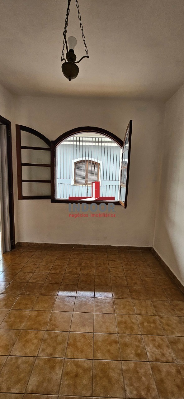 Casa para locação na Vila Aurora: 2 suítes, 2 vagas 140m² - São Paulo-SP.