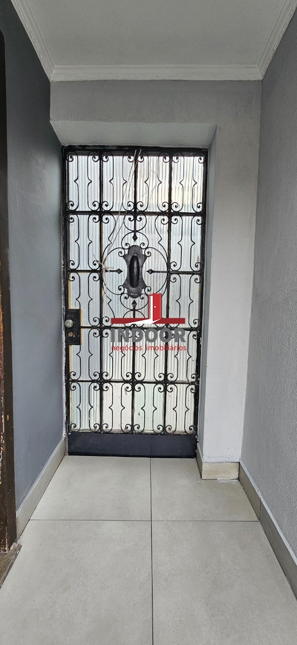 Casa para locação na Vila Aurora: 2 suítes, 2 vagas 140m² - São Paulo-SP.