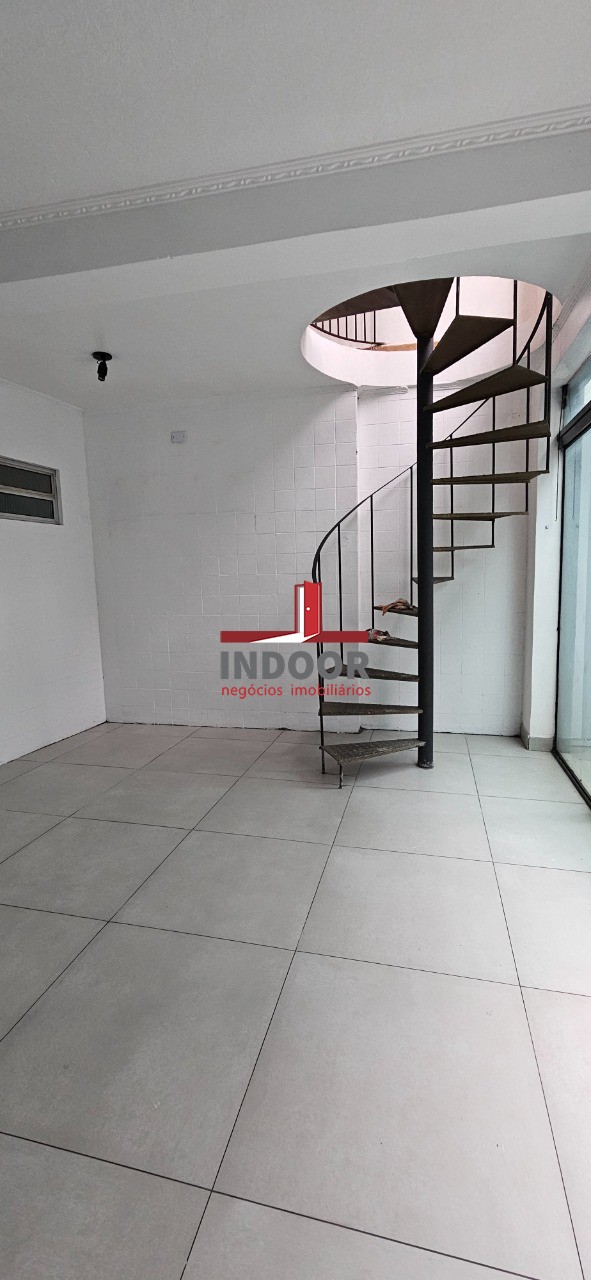Casa para locação na Vila Aurora: 2 suítes, 2 vagas 140m² - São Paulo-SP.