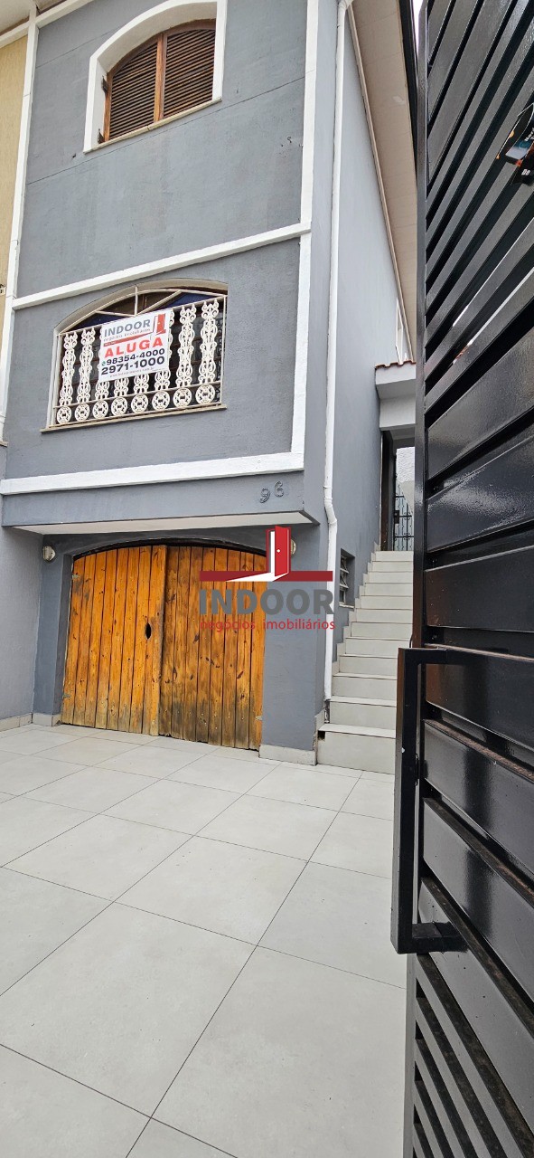 Casa para locação na Vila Aurora: 2 suítes, 2 vagas 140m² - São Paulo-SP.