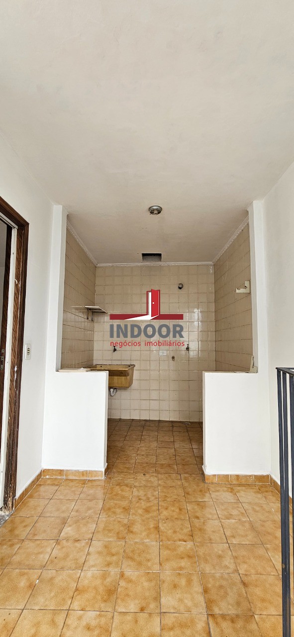 Casa para locação na Vila Aurora: 2 suítes, 2 vagas 140m² - São Paulo-SP.