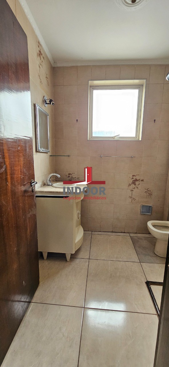 Casa para locação na Vila Aurora: 2 suítes, 2 vagas 140m² - São Paulo-SP.