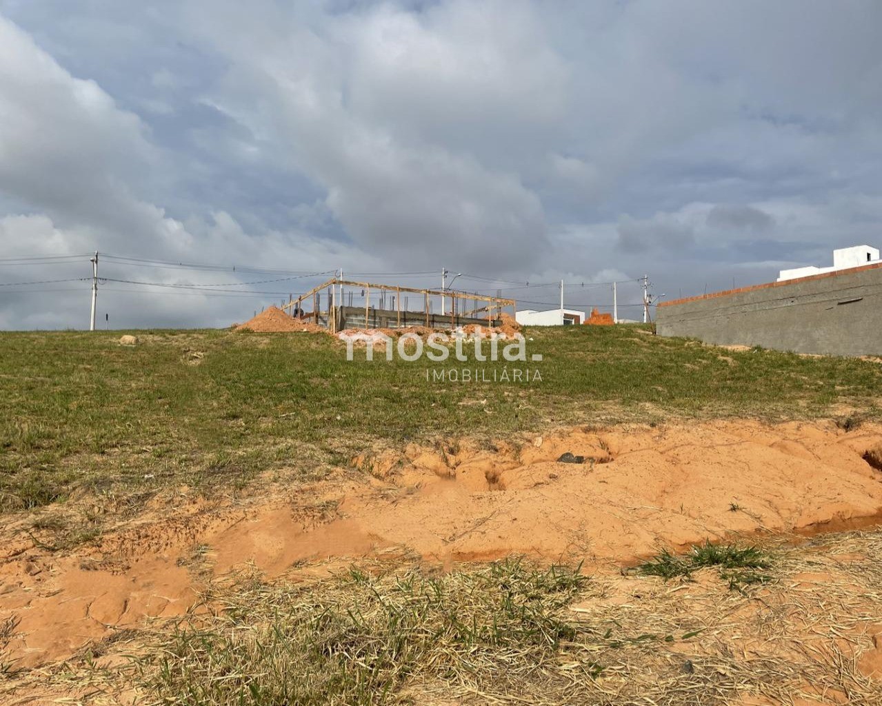 Terreno de 201m² à venda no condomínio park gran reserve em 