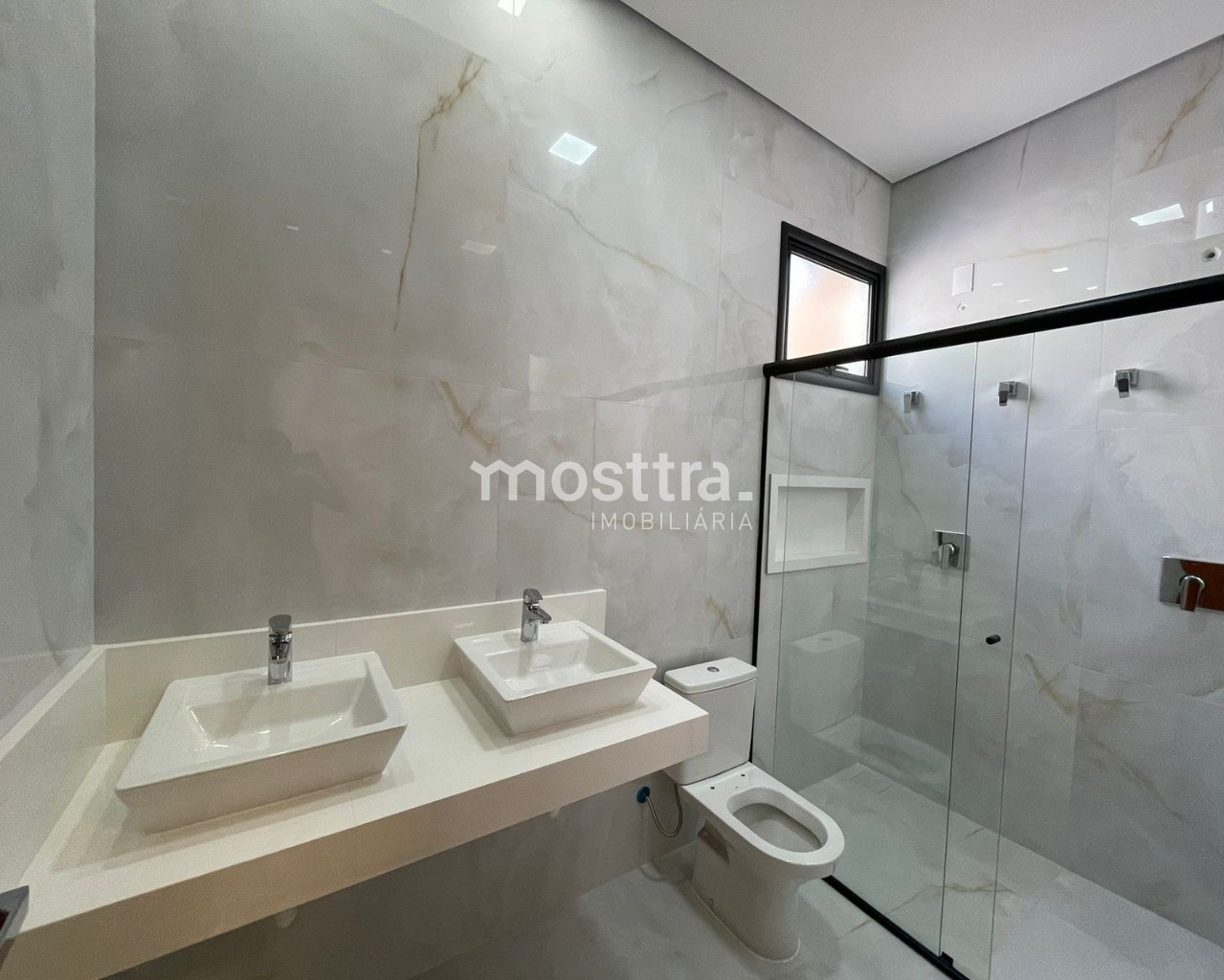 Casa térrea à venda; lançamento; piscina; área gourmet; loca
