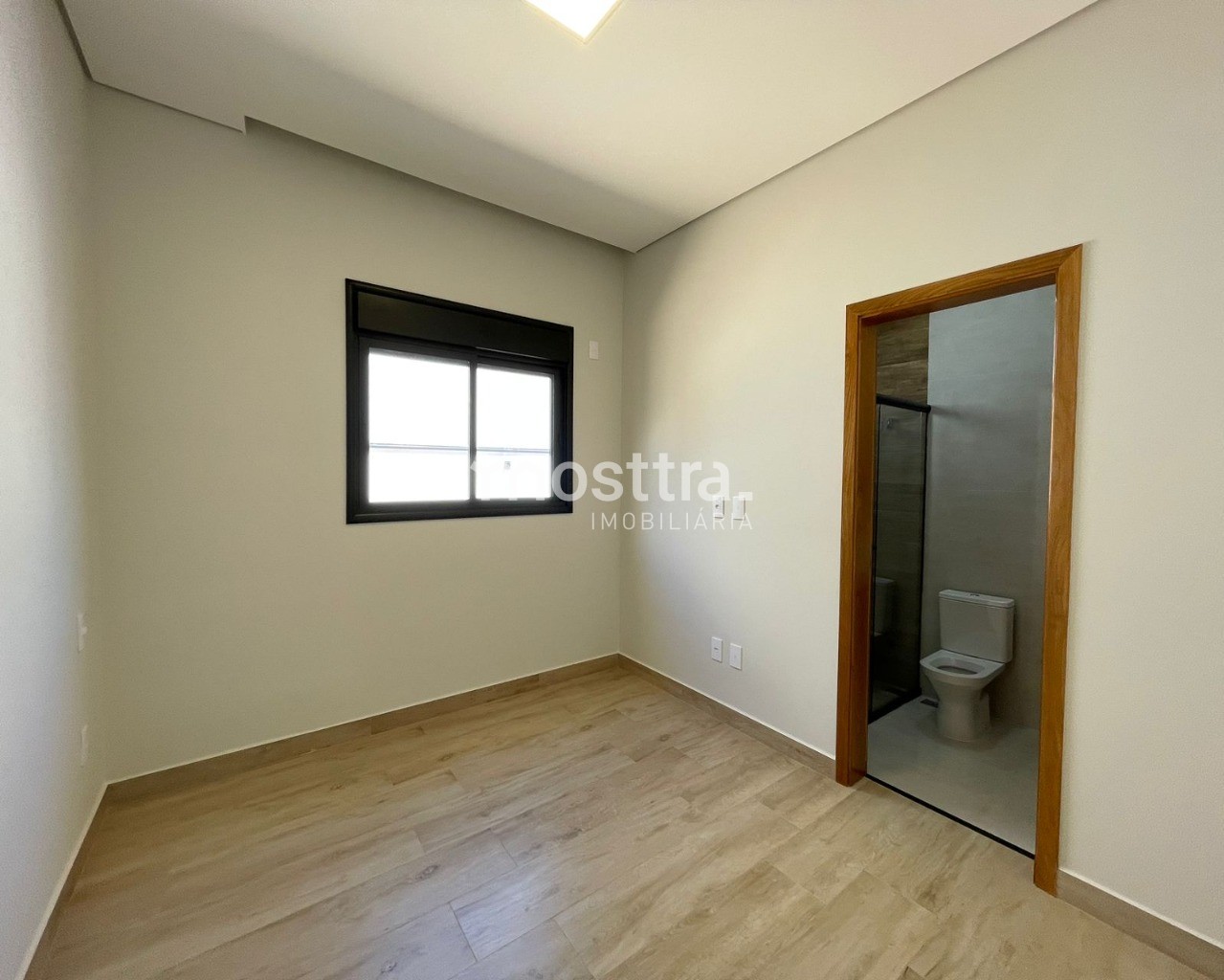 Casa térrea à venda; lançamento; piscina; área gourmet; loca