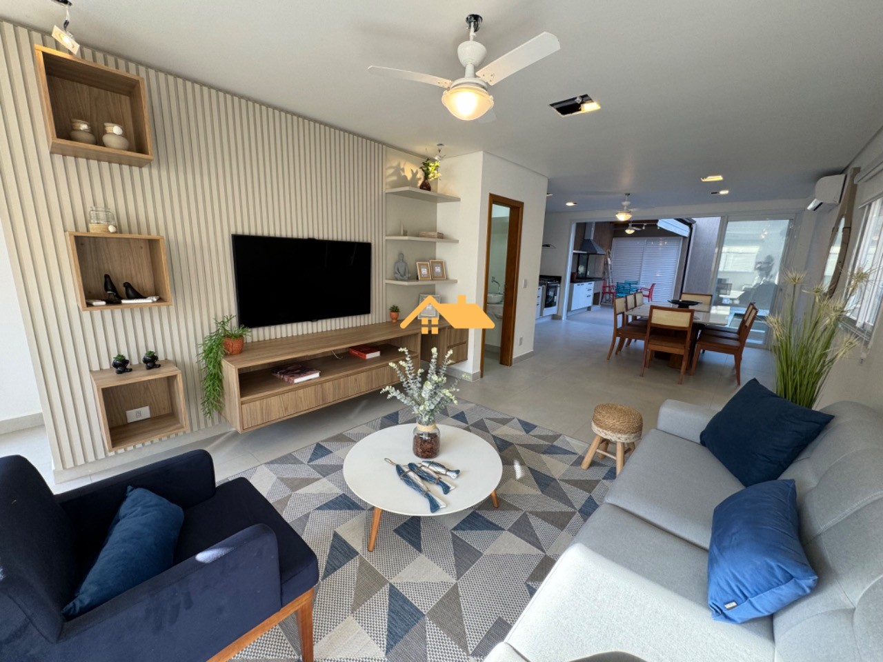 Casa de Condomínio, 4 quartos - Foto 1