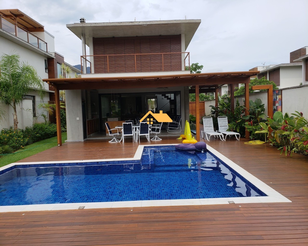 Casa de Condomínio, 4 quartos - Foto 1