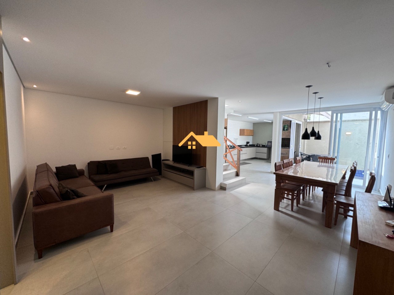 Casa de Condomínio, 4 quartos - Foto 1