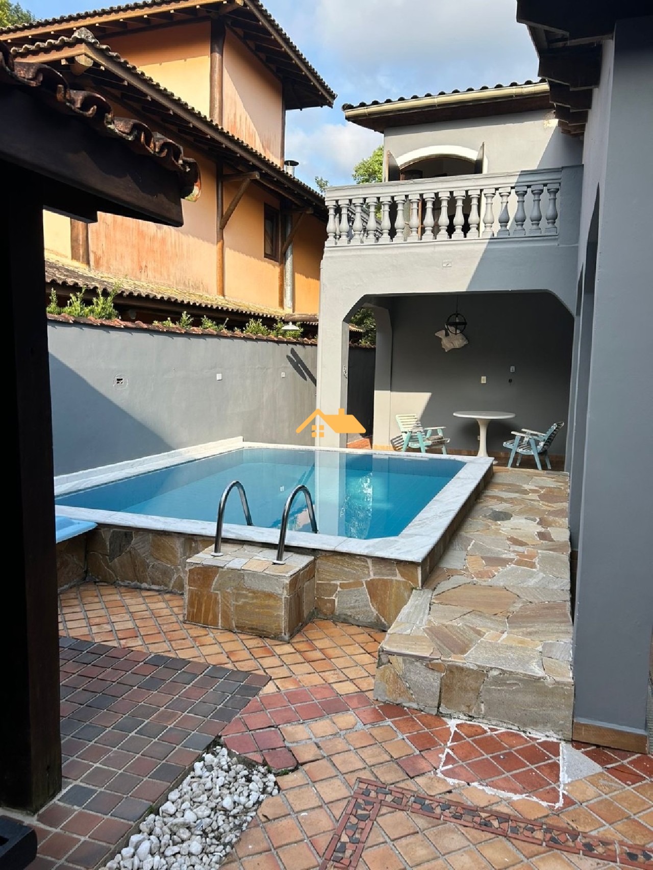 Casa, 6 quartos, 330 m² - Foto 2
