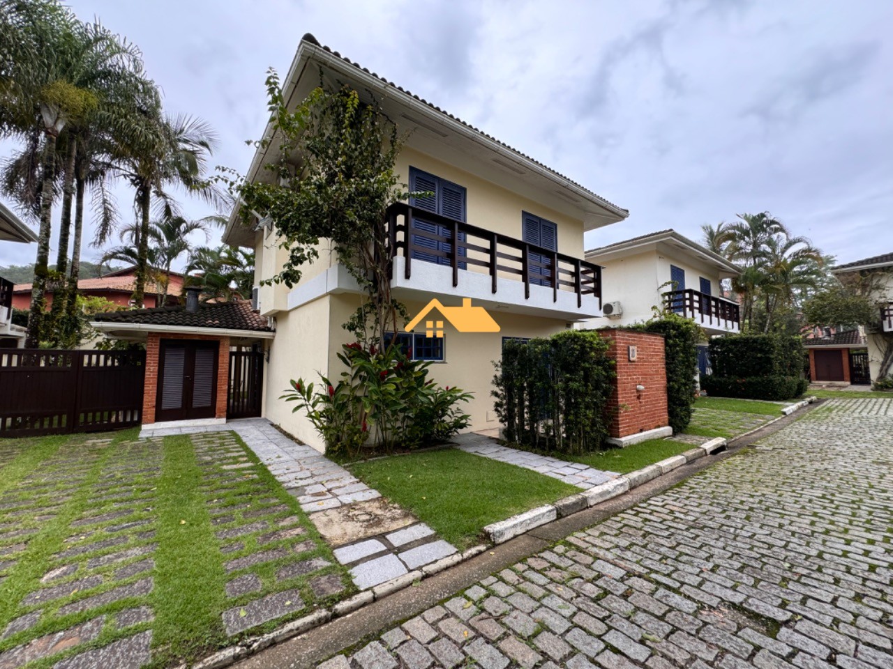 Casa de Condomínio, 4 quartos - Foto 1