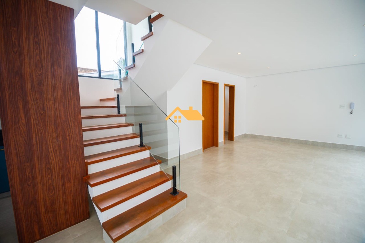 Casa, 4 quartos, 233 m² - Foto 2