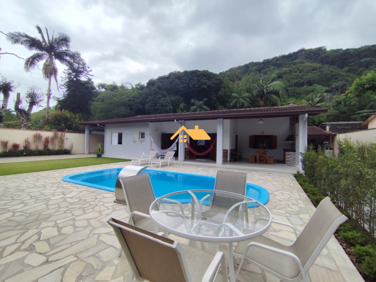 Casa, 2 quartos, 140 m² - Foto 2