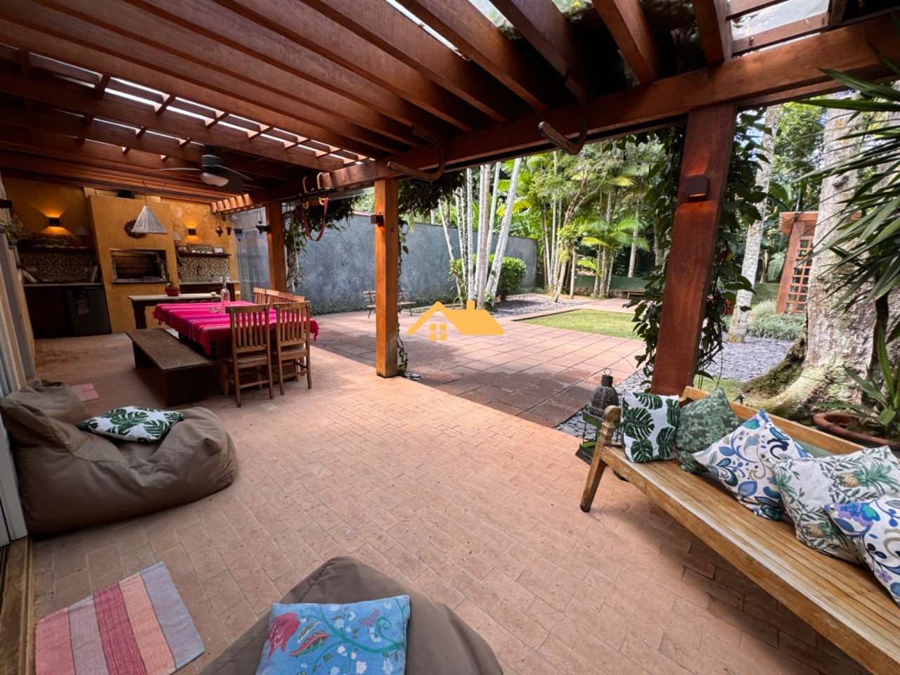 Casa, 5 quartos, 200 m² - Foto 32