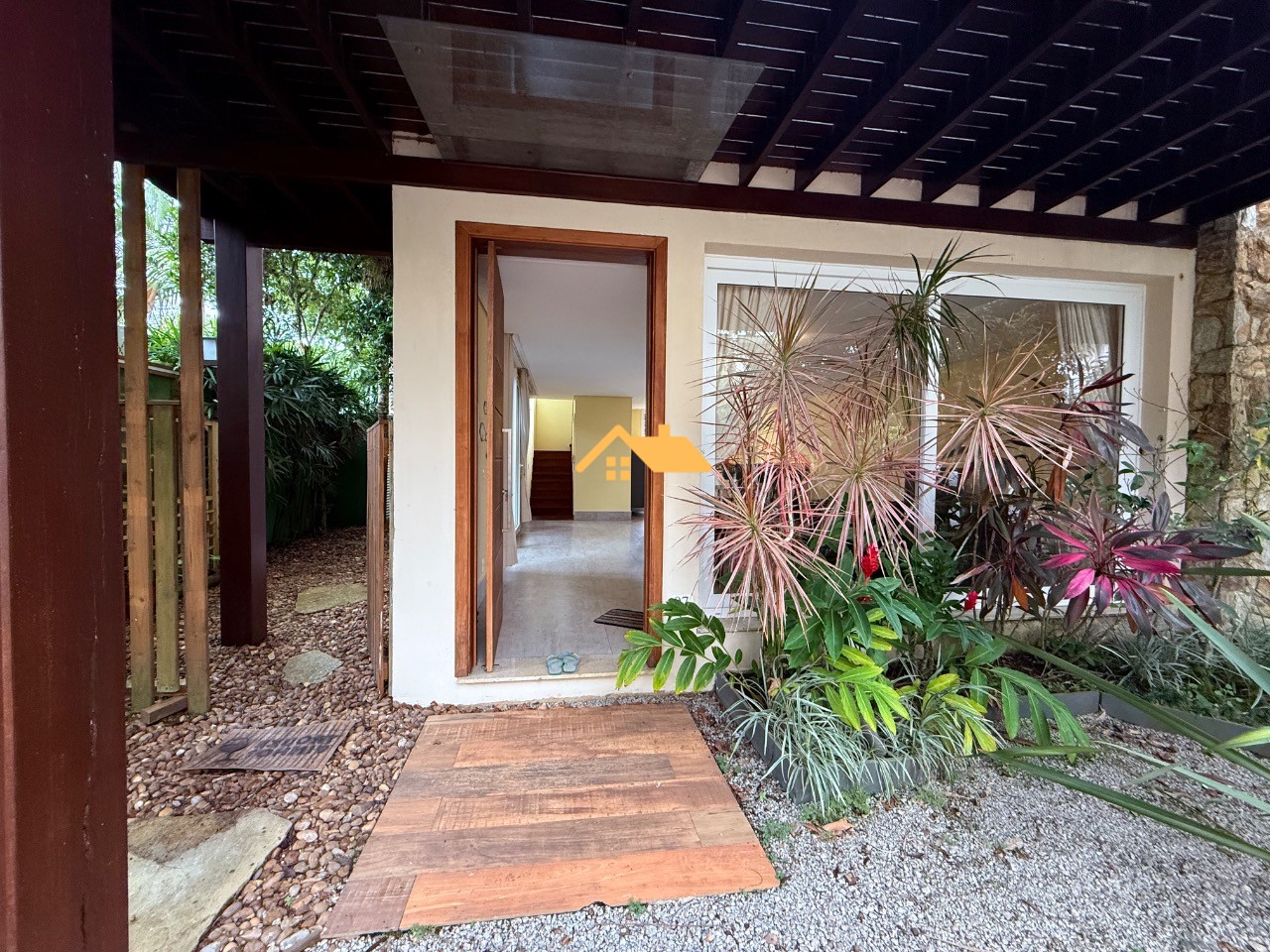 Casa de Condomínio, 4 quartos - Foto 1