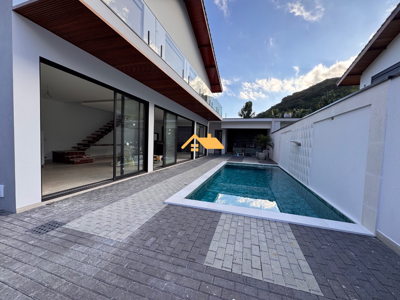 Casa, 3 quartos, 250 m² - Foto 1