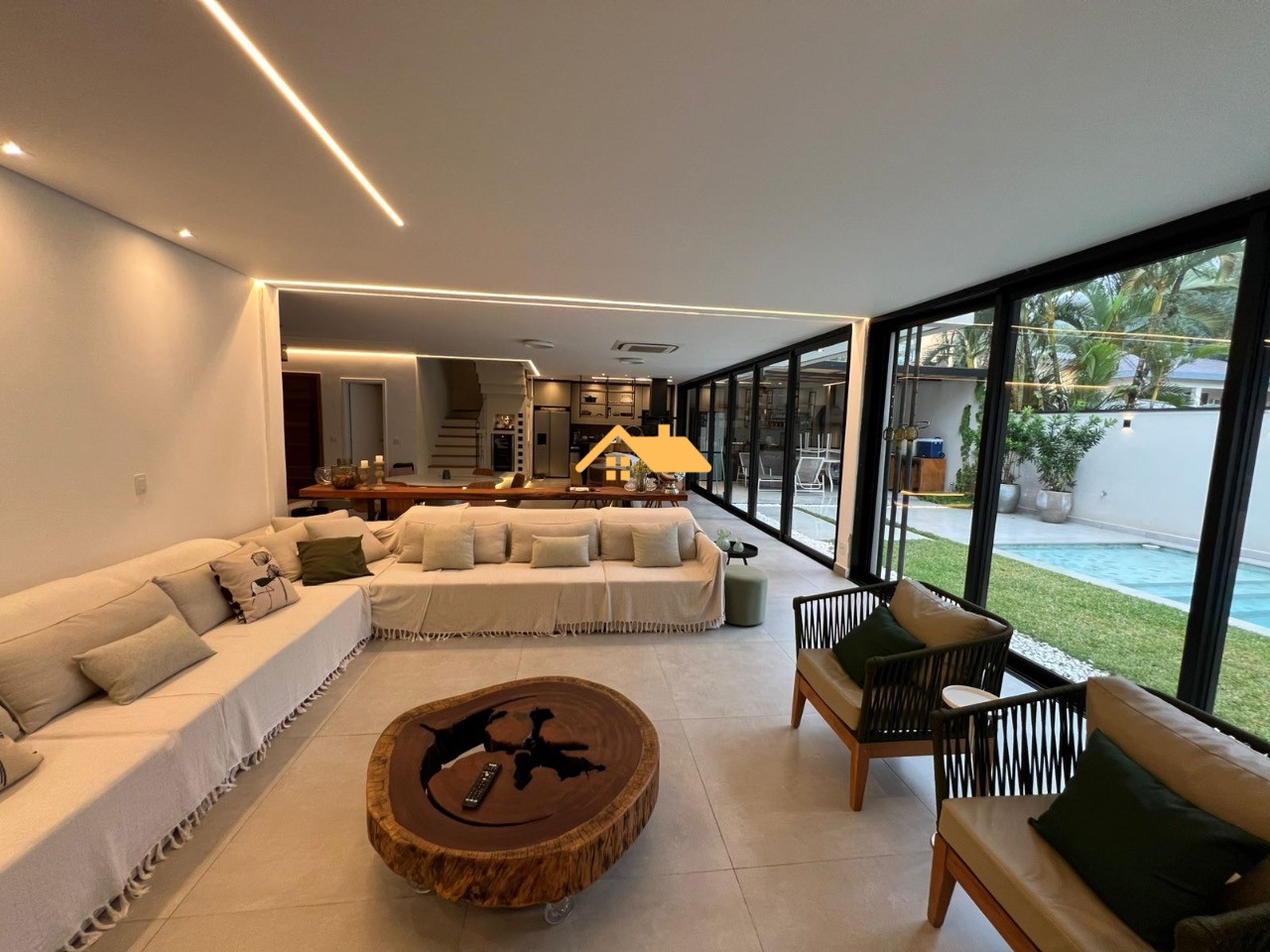 Casa de Condomínio, 4 quartos - Foto 1